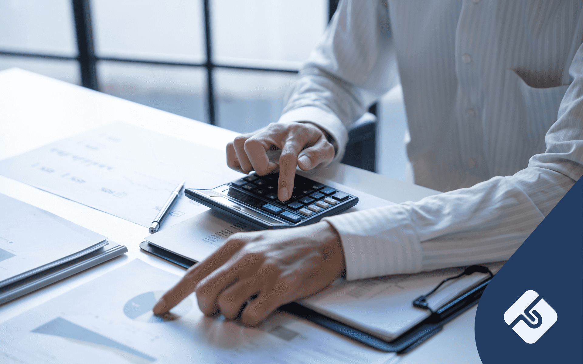 Business Overdraft: Advantages & Disadvantages